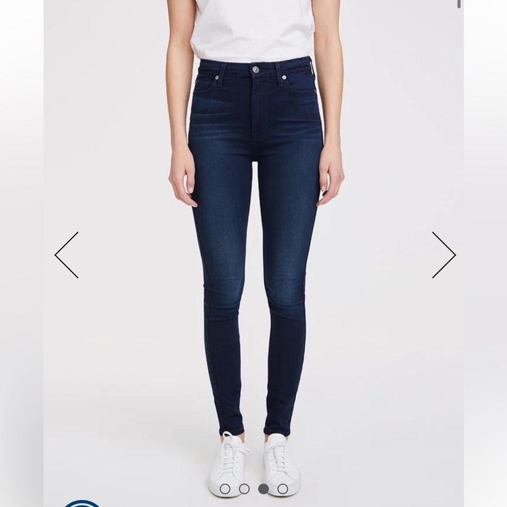 7 for all mankind High Waist Ankle Skinny Jean in dark blue. Size 28